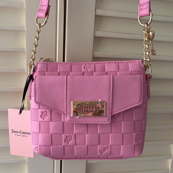 Juicy Couture Handbags - ☀️Juicy Couture Pink Crossbody with Gold Hardware